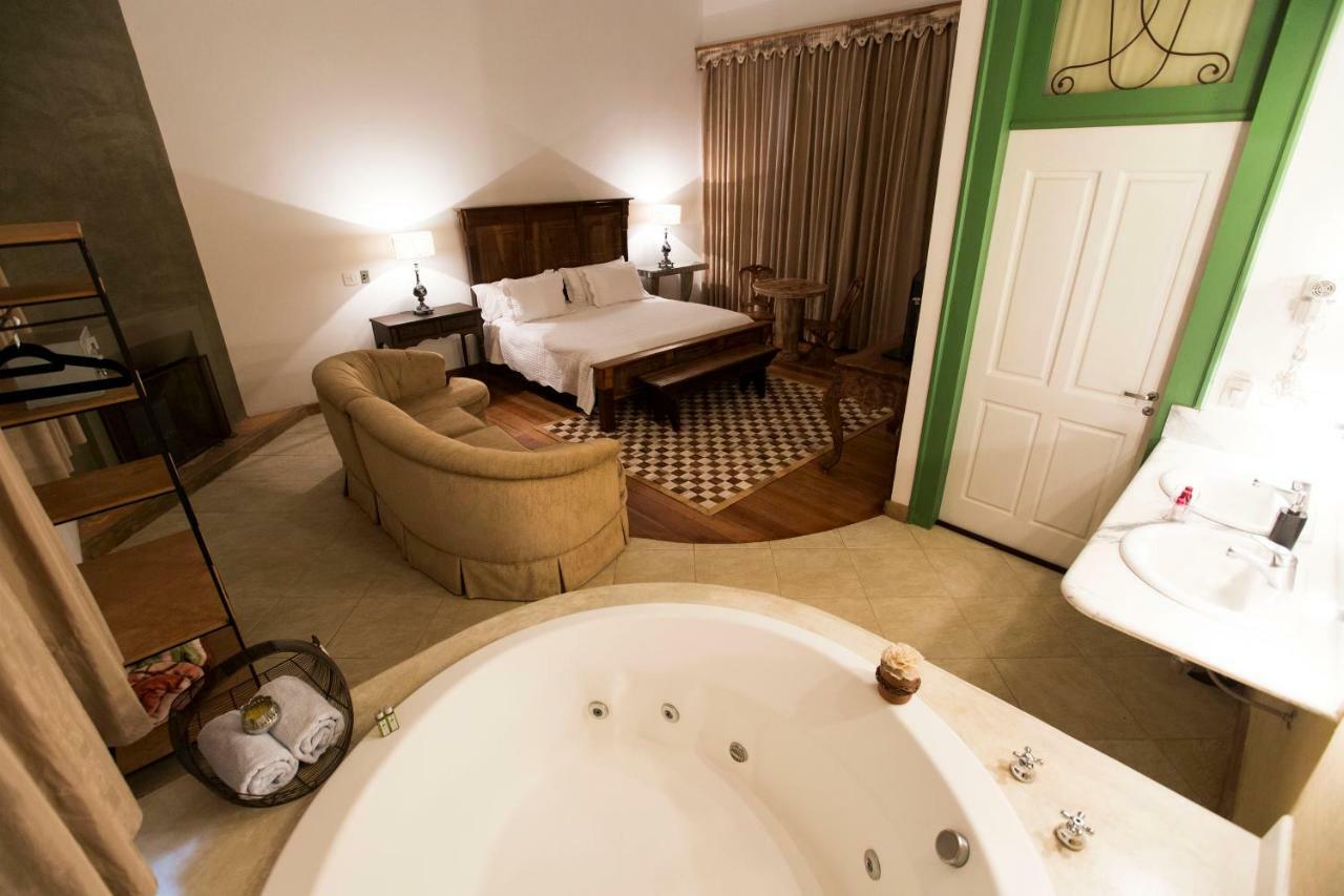 Luxury Room Spa Bath,1335619199:JPEG